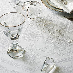 https://www.janeleslieco.com/products/garnier-thiebaut-galerie-des-glace-tablecloth