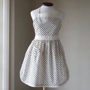 https://www.janeleslieco.com/products/taylor-linens-black-polka-dot-apron