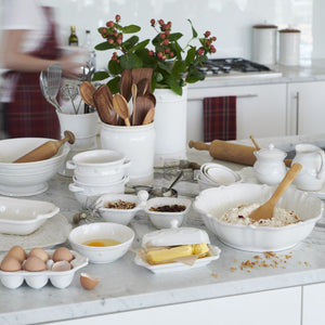 https://www.janeleslieco.com/products/juliska-le-panier-whitewash-baking-set