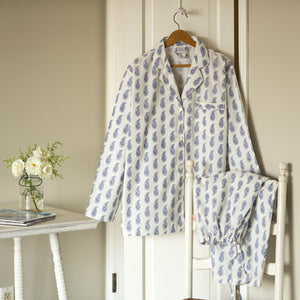 https://www.janeleslieco.com/products/taylor-linens-indigo-paisley-pajama-set