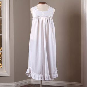 https://www.janeleslieco.com/products/taylor-linens-elizabeth-nightgown