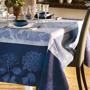 Garnier-Thiebaut Hortensias Bleu Tablecloth