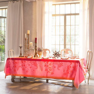 Garnier-Thiebaut Ombelles Rose Tablecloth